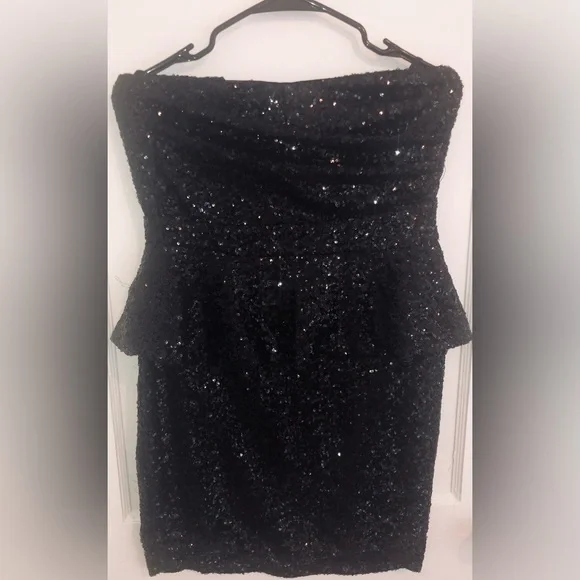 strapless open back dress Peplum Mini Dress – bebe